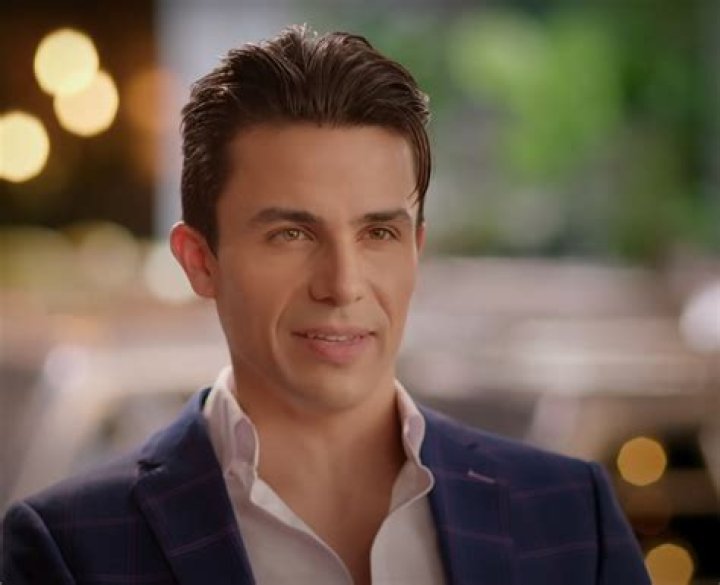 Gio Helou From Selling the OC: Realtors Age, Height, Parents, Nationality, Ethnicity, Birthday, W