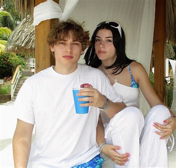 How Old Is Fernanda Gimenez From TikTok? Heres Everything To Know About Her