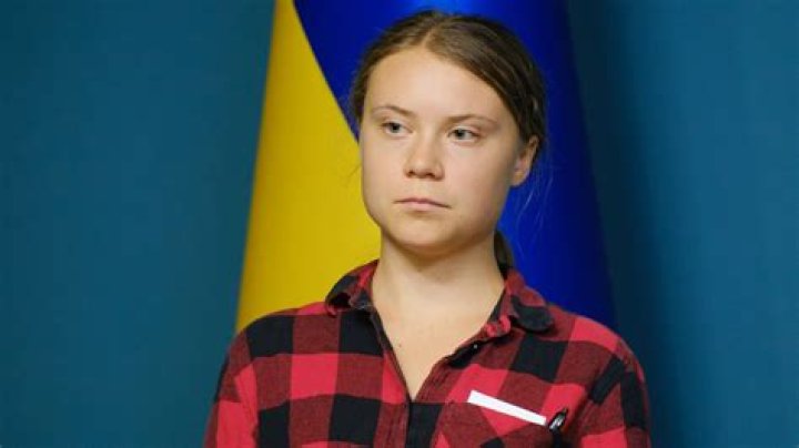How tall is Greta Thunberg