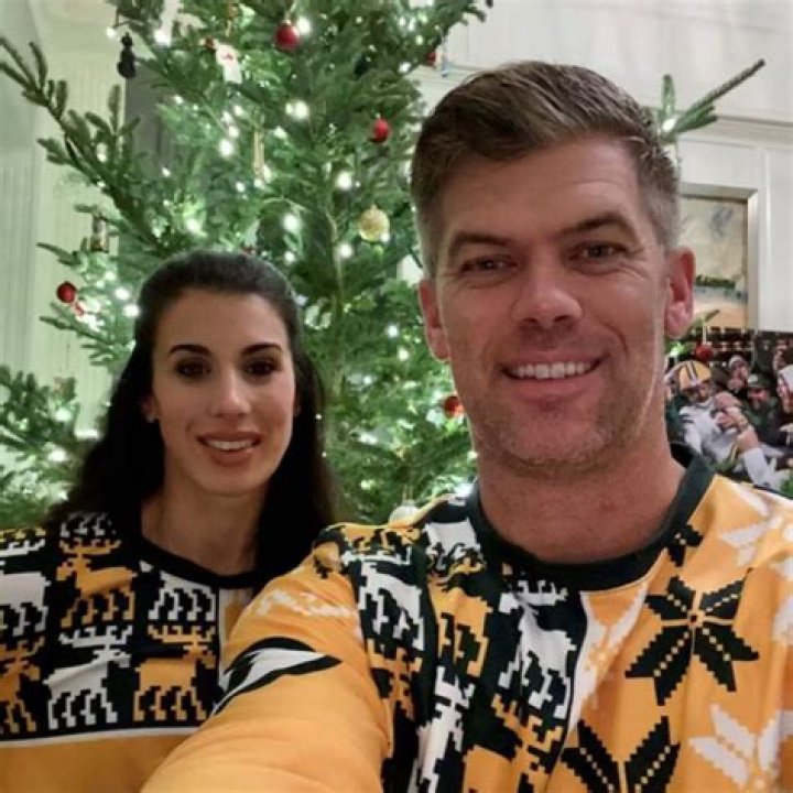 Mason Crosby Wife Molly Ackerman Is A Cancer Survivor |