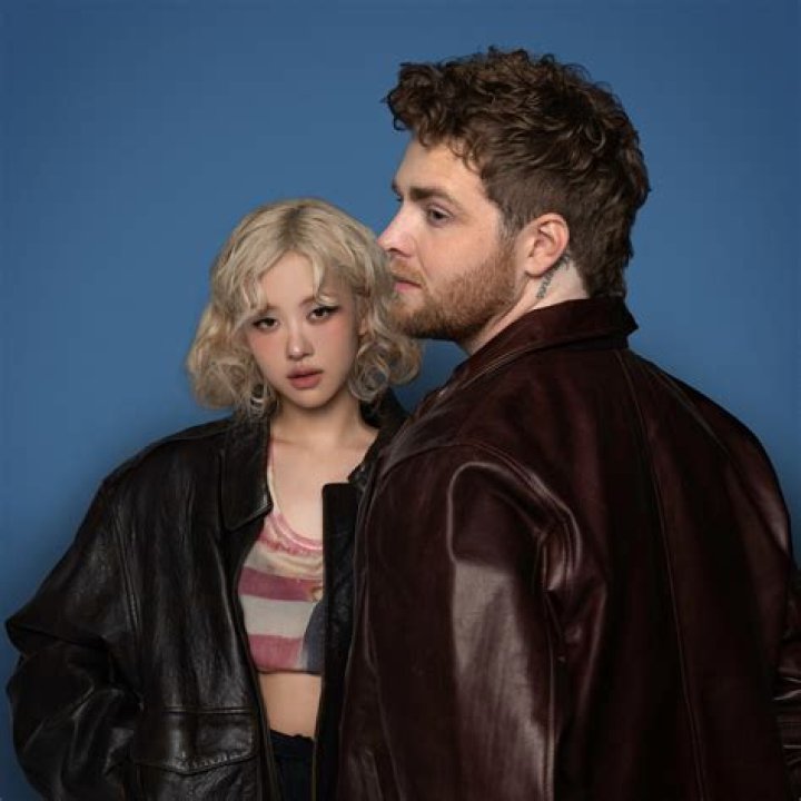 RiffBlog | Who Are Alex Warren's Parents? His Siblings