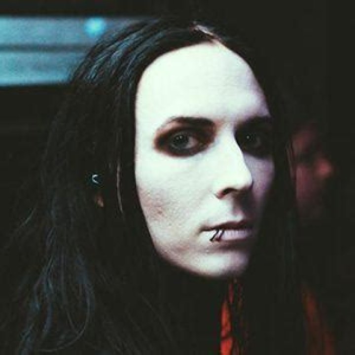 VivaDash | Ricky Horror - Age, Family, Bio
