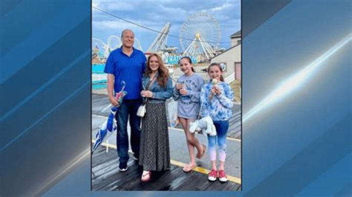 WeBlogy | John Wineland Daughter And Family